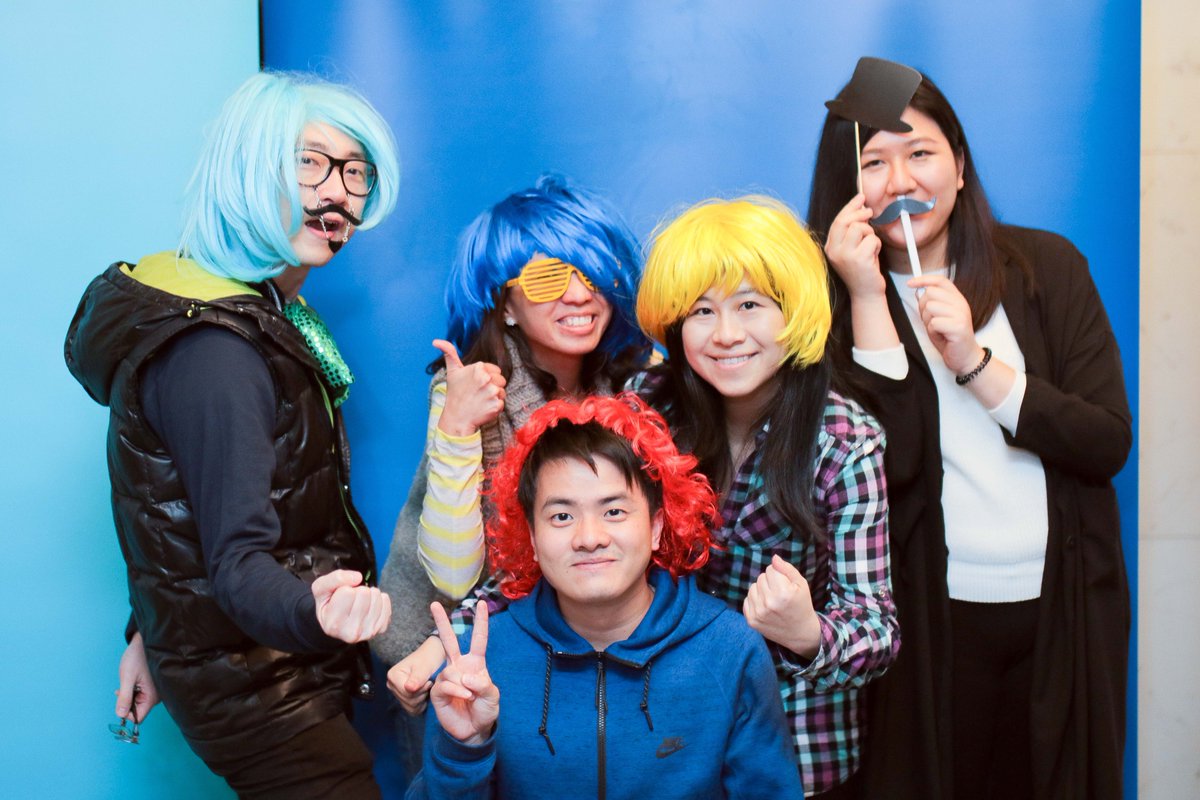 CatalystVN's tweet image. 📸 Dive into the grand finale of "In The Picture" at our conference! Watch as a stunning visual mosaic unfolds, showcasing the faces of our attendees, morphing from individual portraits to an awe-inspiring depiction of our company logo. 
#EventFinale #TeamUnity #CorporateCulture