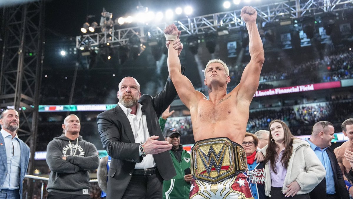 Wrestling fans are drawing a comparison to the MCU, saying WrestleMania 40 was the WWE's equivalent of Avengers: Endgame. bit.ly/43R80ZK