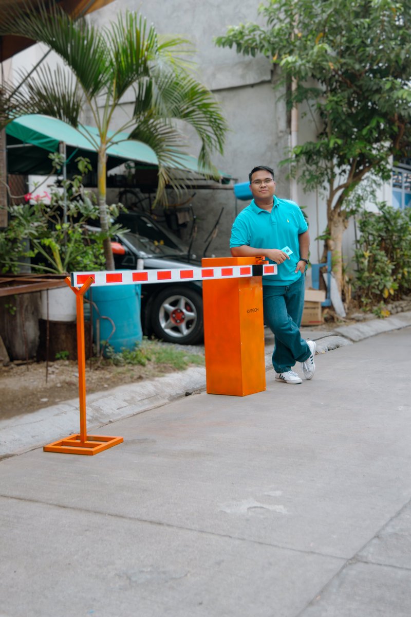 Engineering researchers, in collaboration with the Evtech Research Group, have developed barrier gate systems with Automatic Number Plate Recognition (ANPR) Cameras. I’ll be posting some behind-the-scenes photos and videos of the making of this project. 

#EvtechResearchGroup