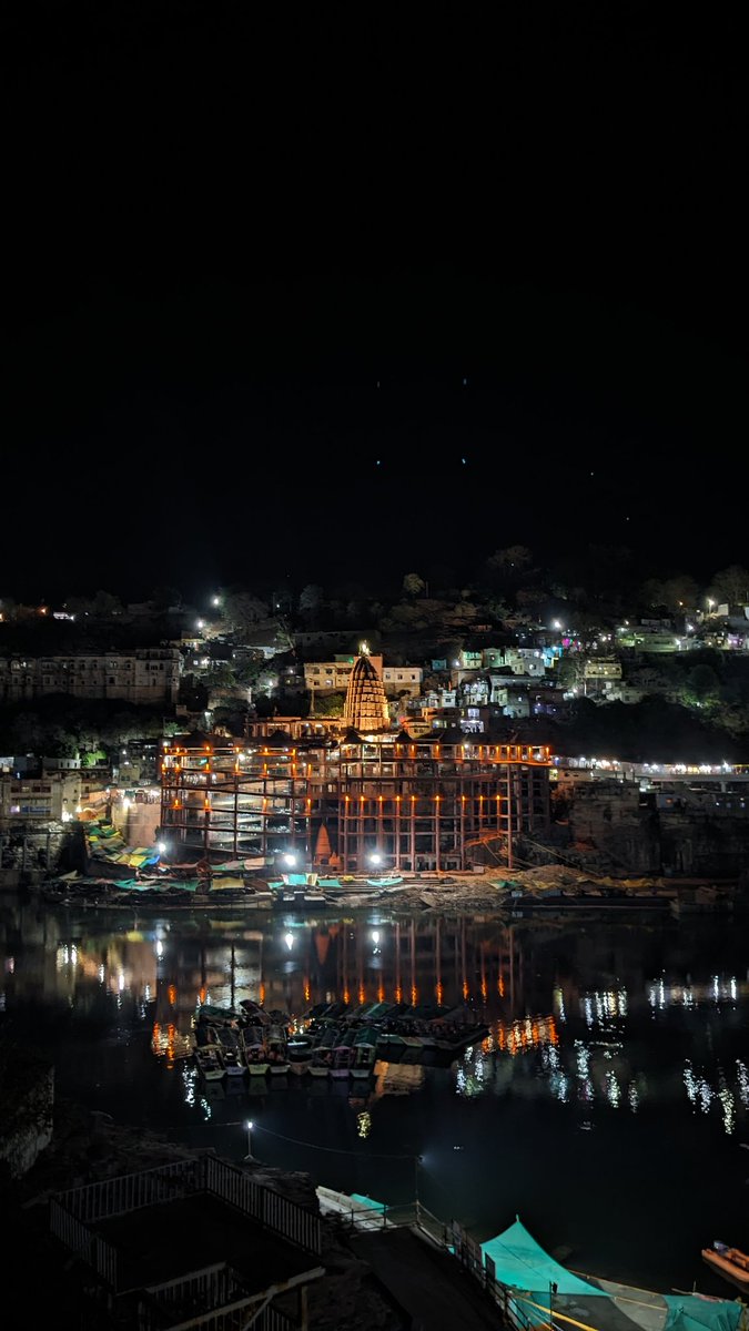 Peace 🥹🔱🕉️
Night view at Omkareshwar, MP.

Shot on Google Pixel 6a 📸

#GooglePixel #omkareshwar @OmkarJyotirling  @GooglePixel_US @VertigoWarrior @GooglePixelFC