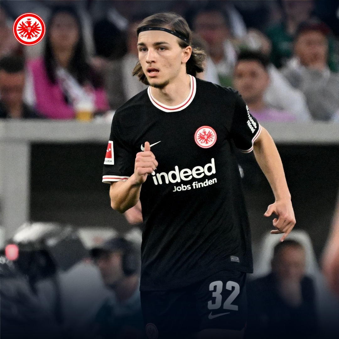 Congratulations on making your professional debut, Marko #Mladenovic. 🦅👏 #SGE | #VfBSGE