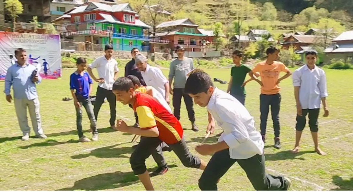 Race toward success in running compitition : Tangdhar, Kashmir

#sundaymotivation #kupwara  #Kashmir  #badaltajammukashmir #explorepage
#MissionOlympics #ExcellenceInSports