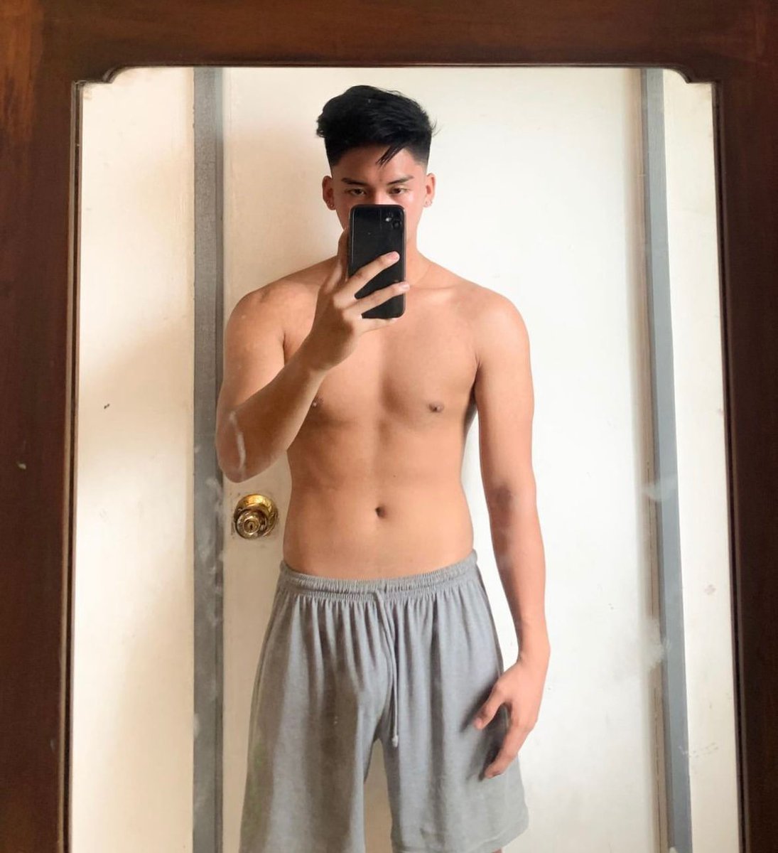 BimaMassageBo's tweet photo. READY PIJAT AREA SOLO📍

- PIJAT SENSUAL✅️
- PIJAT VITALITAS✅️
- PIJAT FULLBODY✅️
- PIJAT KEJANTANAN✅️
- B2B✅️

( WA ADA DI BIO ❗️ )

REKOMENDASI YANG BERBINTANG  , DAN BERPENGALAMAN⭐️

#gaysolo
#gaysurakarta #pijatsolo #pijatpriasolo #massagesolo #bosolo #openbosolo https://t.co/eTqeKx6XfG
