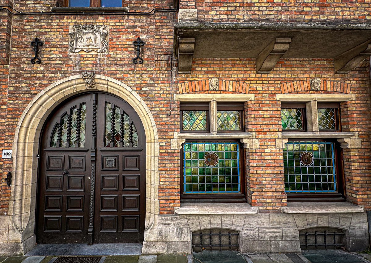 Fine door and windows combo: Bruges, Belgium #DailyDoor