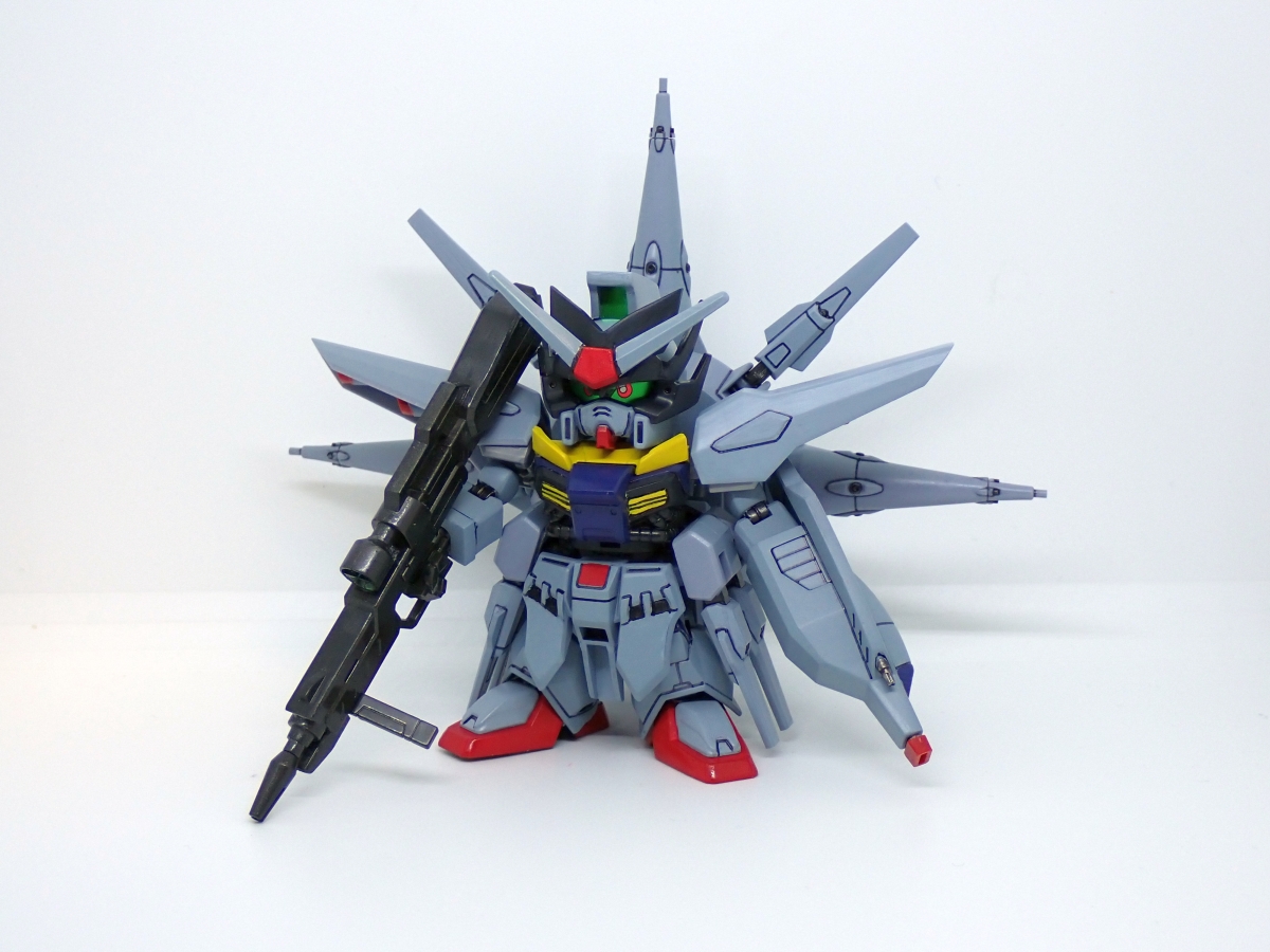 mukodono's tweet photo. SDプロヴィデンスガンダム完成。董卓プロヴィデンスを芯にHGプロヴィデンスのパーツを切った貼った+パテなど。ツノはGジェネガンダムから https://t.co/kgtFrqGx3r