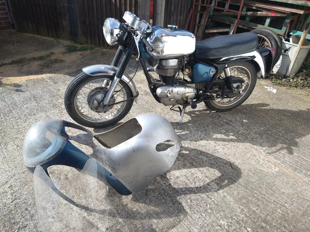 Ad:  1963 Royal Enfield 250
On eBay here -->> ow.ly/OBRF50RfHju

 #VintageBike #RoyalEnfield #ClassicMotorcycle #MotorcycleForSale #BikeLife #MotorcycleLove #ClassicBike