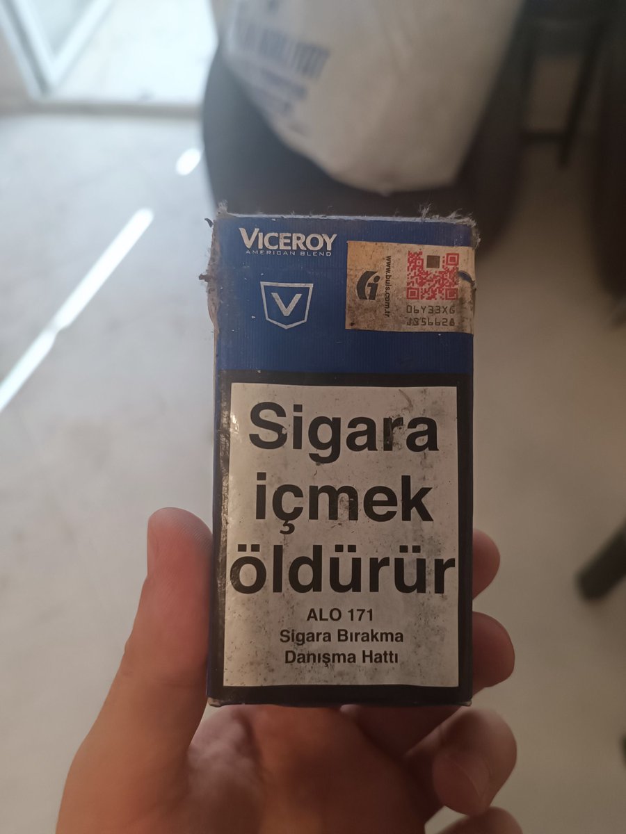 Taşınırken eski sigara paketi çıktı 🫡