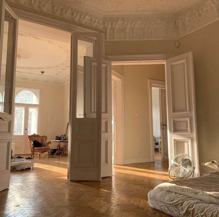 peonette's tweet photo. apartment in paris ! https://t.co/RTGM48KxuE