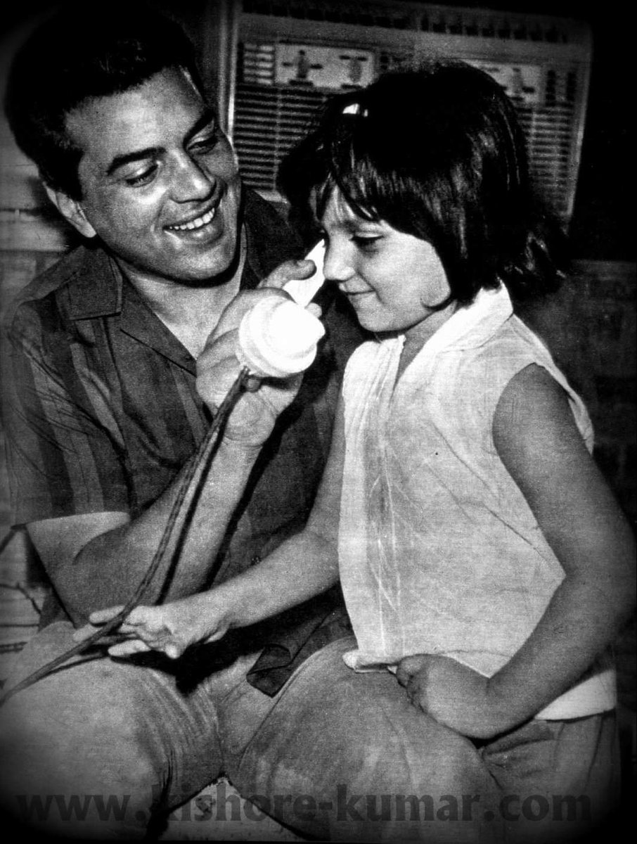 ProudMomentForY's tweet photo. Father-Daughter https://t.co/PtSqGa8TEd