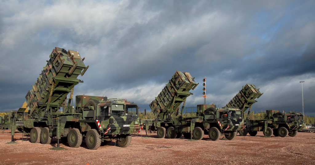 Applause to 🇩🇪 for sending an additional Patriot battery to 🇺🇦 to help it against the waves of 🇷🇺 missile attacks. Others should follow the example.