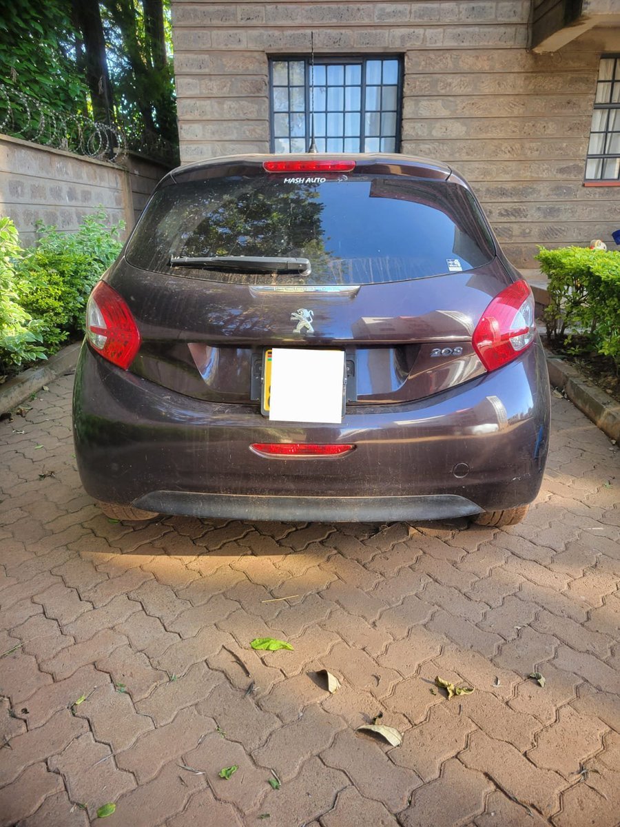 This unit is still on sale,I'd really appreciate a RT🙏🏿

Peugeot 208
Registration: KDA
Y.O.M 2013
Rating: 1590cc
2WD
Mileage: 86,270 kms
AVG consumption: 18km/l 

Contact: 0716985789
Viewing: Muthiga
Price: KES 800,000