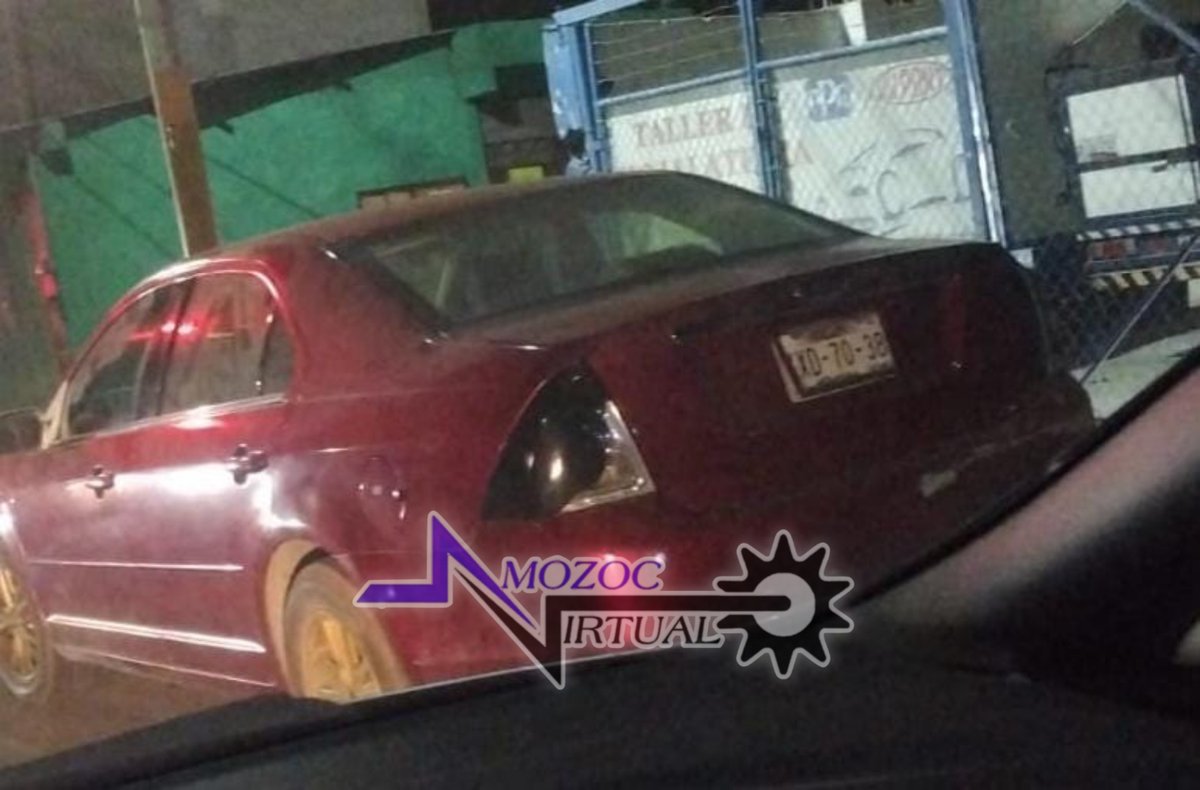 AmozocVirtual's tweet photo. Reporte ciudadano #AmozocVirtual
"Este automóvil lo acaban de aventar aquí en el plantel 26 cobaep de #Chachapa Placas XXD-70-38 Ford Fusion"
(Enviado a la página)
Reportes WhatsApp 👉 222 366 7570 https://t.co/MXdZJdIRjk