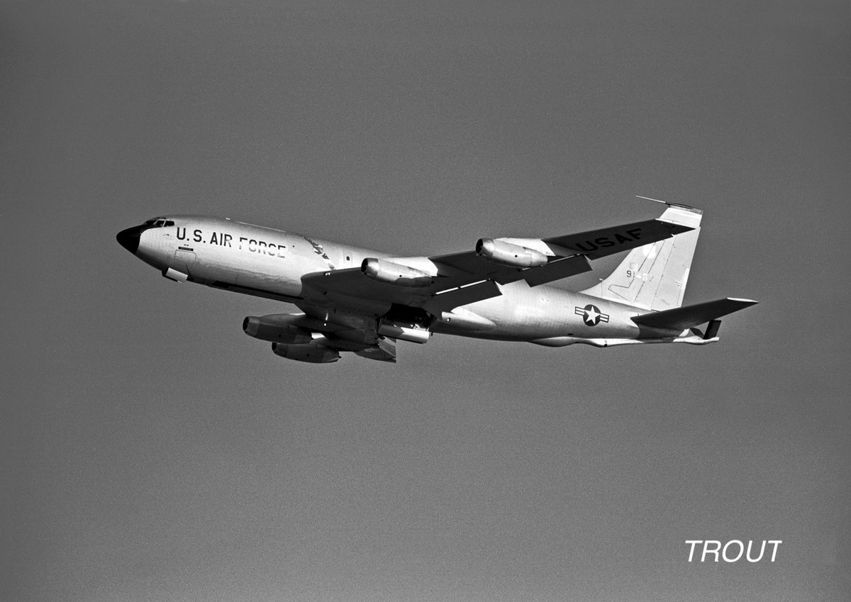 TROUT92241176's tweet image. #KC135   1977年7月嘉手納基地
KC-135A 91467  376SW
KC-135Q  80084  100ARW