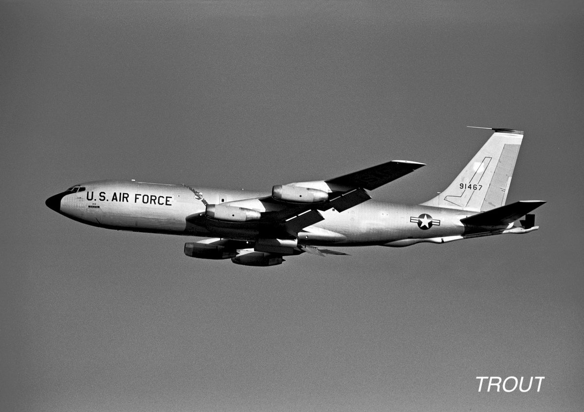 TROUT92241176's tweet image. #KC135   1977年7月嘉手納基地
KC-135A 91467  376SW
KC-135Q  80084  100ARW