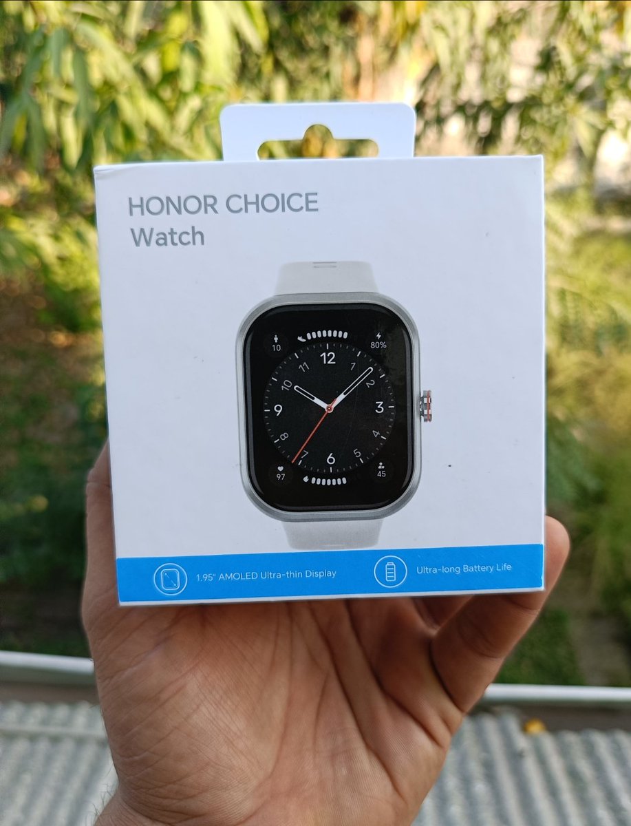 Finally Giveaway aa Gayaa 🔥 I'm Giving away HONOR CHOICE Watch ⌚ Best Amoled Smartwatch with GPS 👌 Rules📝 # Follow @ExploreHONOR # Tag 3 Friends # Follow me #giveaways #HONORChoiceWatch Winner announced after 300 retweets so do Fast⏩