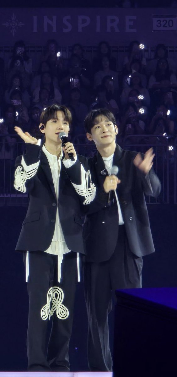 sondingies_'s tweet photo. 2 sejoli yang pertemanannya awet sampai sekarang dan semoga sampai selamanya🥹💛🤍

ONE WITH EXO
#ONEDayWithEXO
#2024EXOFanmeetingONE
#weareoneEXO #EXO #엑소 #BAEKHYUN #CHEN #첸 @weareoneEXO @CHEN_INB100 https://t.co/3sWJ6qDqGL