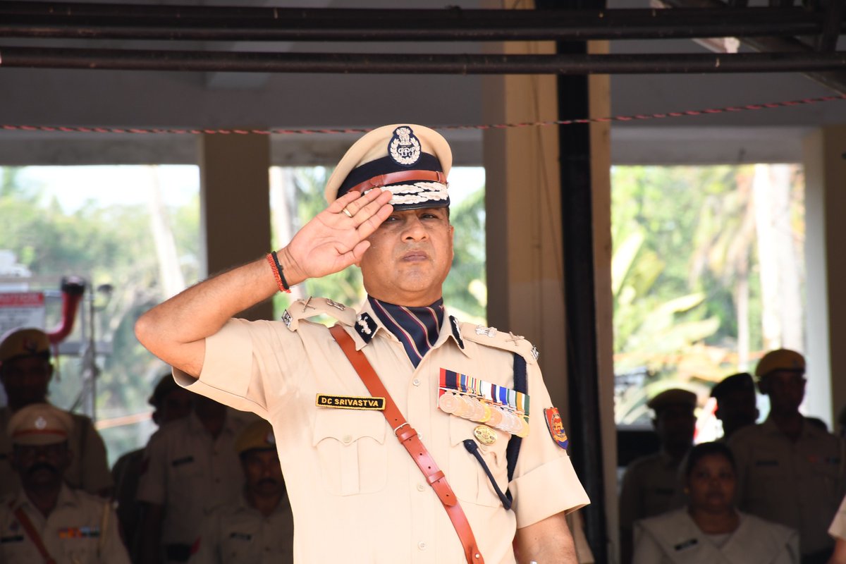 AndamanPolice's tweet image. A&amp;amp;N Fire and Emergency Services joins the nation in commemorating the 69th #FireServiceDay with the theme “Ensuring fire safety contributes towards nation building.”Shri Devesh Chandra Srivastva, IPS @DGPANIslands was the Chief Guest of the parade at Fire &amp;amp; Emergency Services HQ.