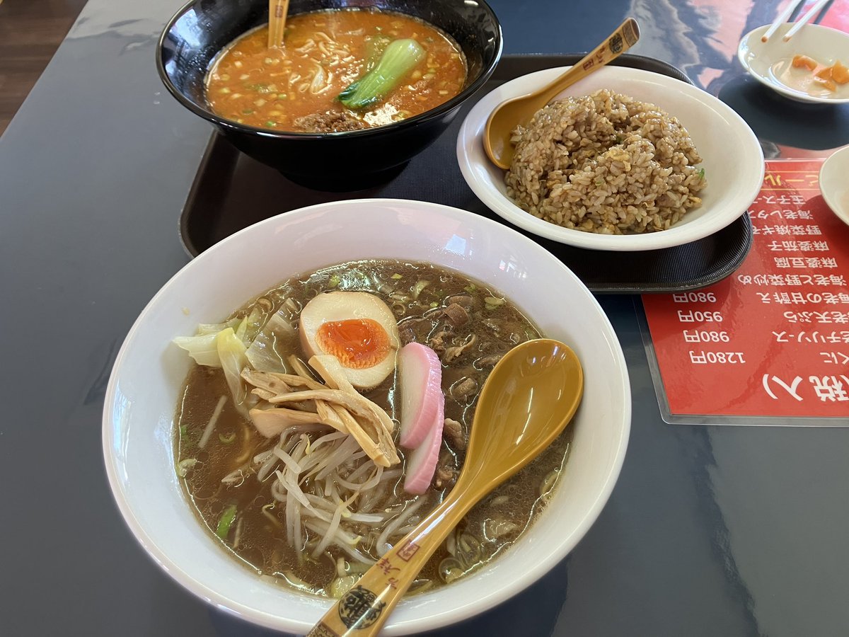 鳴門の福来軒で徳島ラーメン🤤 今日は陸上5000m決勝の応援に行ってきた😊