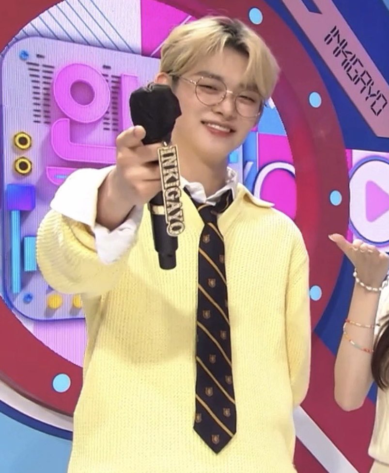 txtarchivee's tweet photo. MC YEONJUN’s first and last day on Inkigayo 🥹♥️ https://t.co/Ii4K23BlhJ