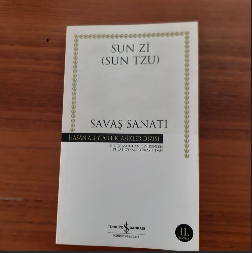 Günaydın, inanın yazmamak için direndim ama askerliğini yapmış her Türk vatandaşı gibi benim de içimdeki general baskın çıktı. İran'ın 'hafta sonu bir maniniz yoksa saldırmaya geleceğiz' tadındaki saldırısı (ağırlığın dronlarda olması da önemli) petrol ve altında bir süredir,…