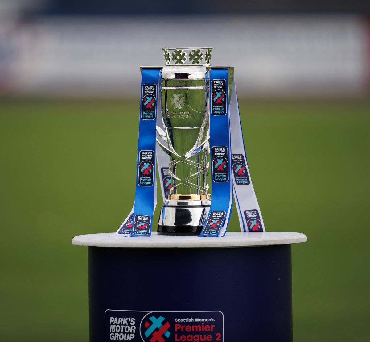 I remember standing at Links Park on the 14th May last year seeing the beautiful @swpl 2 League Trophy being presented to @MontroseFCW  and thinking 'that has to be us next season'. Well today, if results go our way, @queensparkwfc will be League champions. 🖤🤍