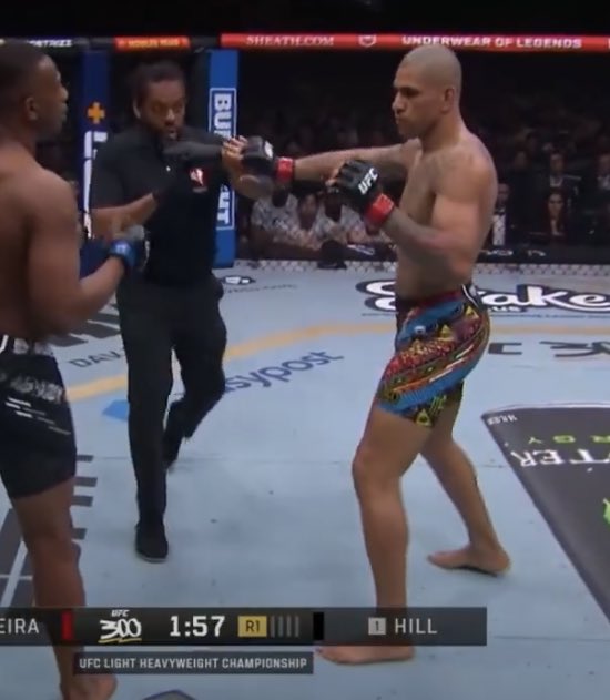 the moment Pereira said 'let me hook'#UFC300