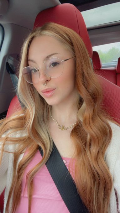 the face vs the pussy 🫶🏼 https://t.co/uALBVYhbIO