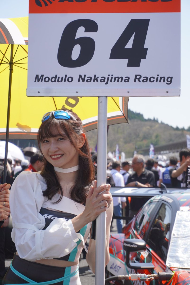 SUPER GT Rd.1 岡山 決勝日グリッドウォーク 64号車 Modulo CIVIC TYPE Ｒ-GT Moduloスマイル 仲 美由紀さん