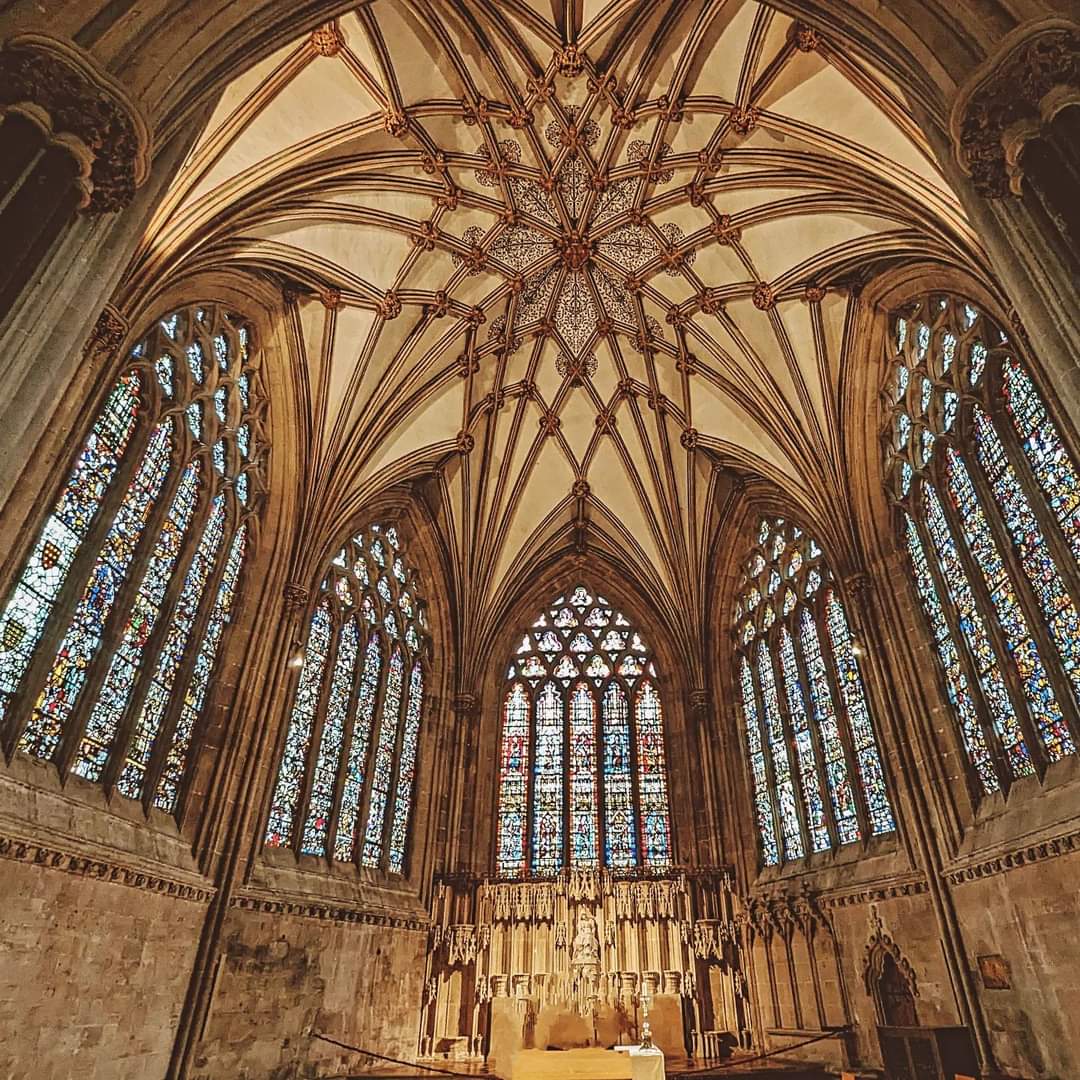 ⭐ Wells Cathedral Photography ⭐ Take a look at these amazing photos from our recent visitors. facebook.com/share/p/PM1ae2… #wellscathedral #wellssomerset #visitwells #visitsomerset #englishcathedrals #visitwellscathedral #photography @VisitWells @engcathedrals @VisitSomerset