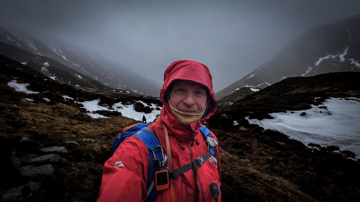 a few snaps from this weeks video, nice to see the ice formations on the loch and visit a rather royal bothy en route... Video up on YouTube Channel #tolmount