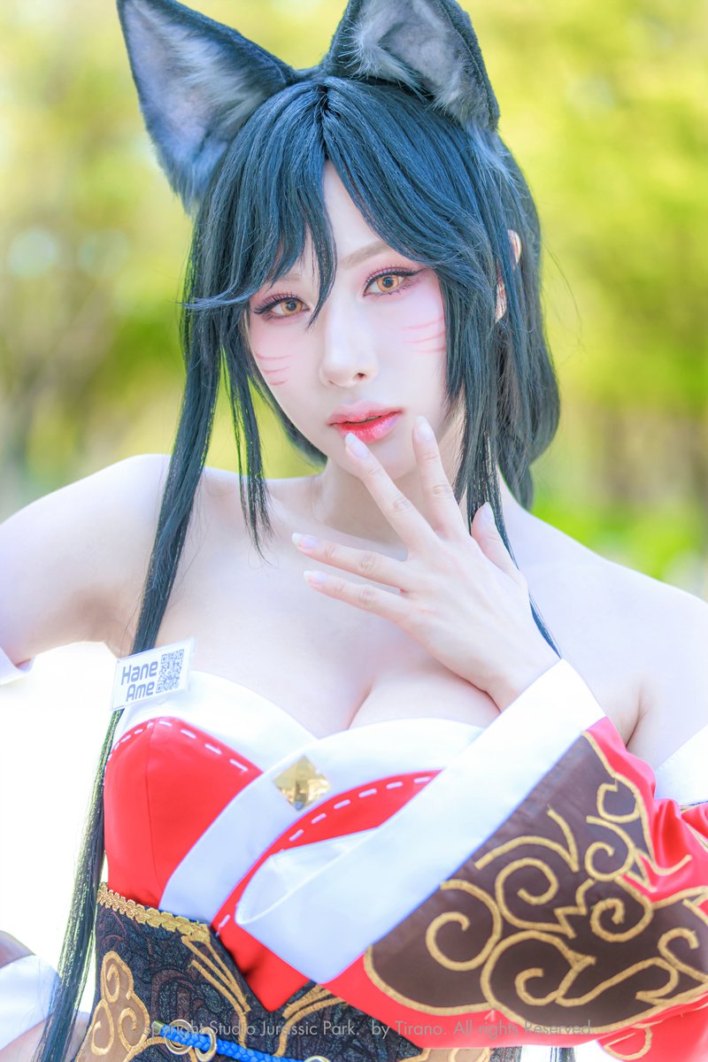 M : @haneame_cos C : League of Legends AHRI ' The Nine-Tailed Fox ' Cinematic Skin It's so nice to see you today. Thank you.