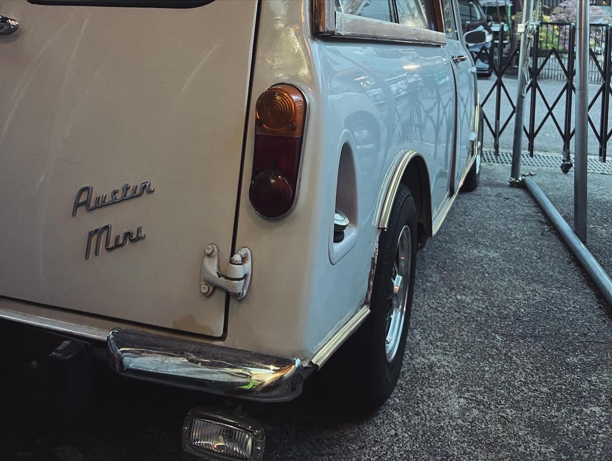 garyu_euro's tweet photo. さて、白ミニさんの車検が無事完了しまして我が家に戻ってきました。
過去の大規模な修理や、車検の中で触れていなかったパートがいよいよヤバいとこまで来ていたのでそこを中心に作業をお願い致しました。
#ローバーミニ #オースチンミニ #オースチンミニカントリーマン #AustinMiniCountryman https://t.co/ZdM54pteld