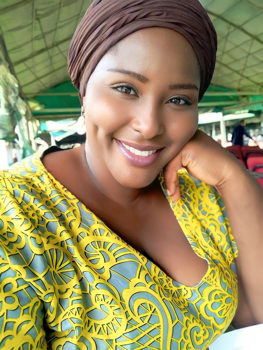 tilogee's tweet photo. Happy Sunday a🥰🥰

#theophilussunday #lyta
#over1.5 https://t.co/3EeXVEtBEP