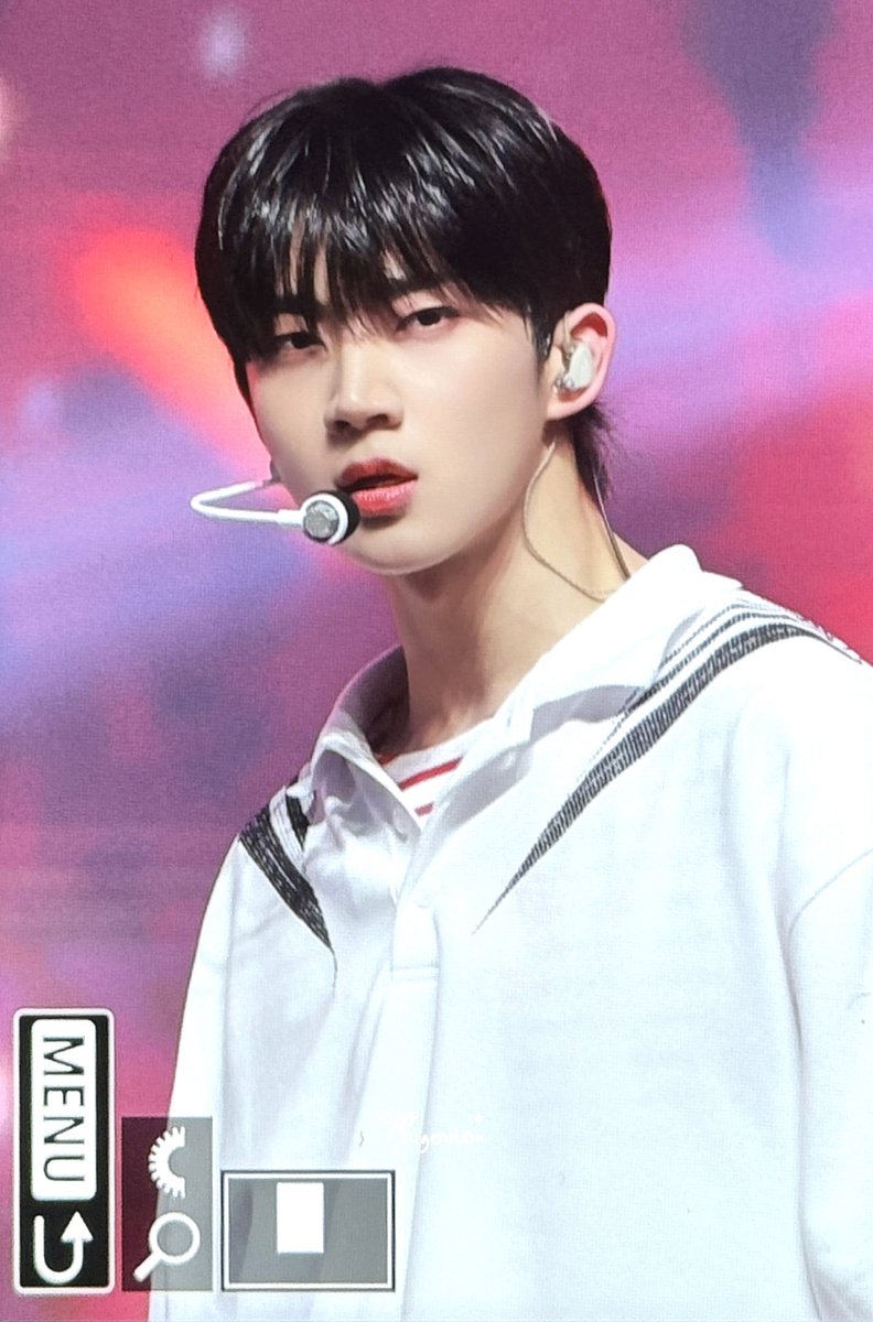 Augenstern_0809's tweet photo. 240414 UNiEVERSITY 팬콘 3부

 아잉잉🥹

#형섭 #HYEONGSEOP  #ヒョンソプ 
#템페스트 #TEMPEST https://t.co/Qvxq6cIPp9