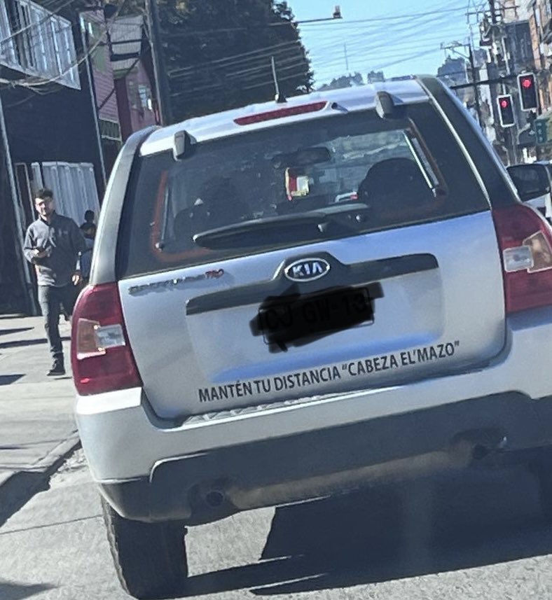 CChilotito's tweet photo. Mientras tanto en Castro, Chiloé 😅😅😅
Típico Chilote 🙂‍↕️ #CabezaElMazo https://t.co/OmHZVoNij8