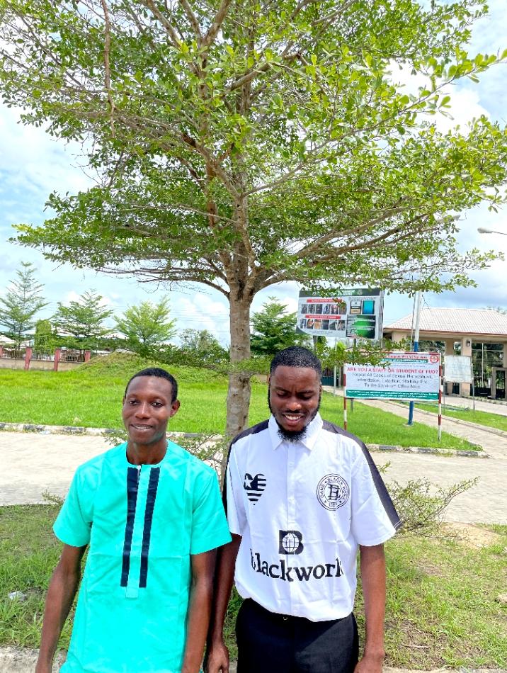 Sumboidaf2sh's tweet photo. Happy Sunday 💫 @Mcerepi @Lennon_Briggs98 
#KoBB👑 https://t.co/yCz1E0lDEV