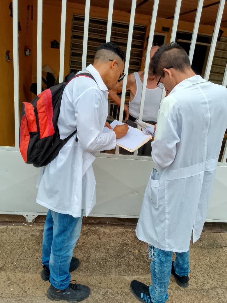 En saludo al 21 aniversario de la fundación barrio adentro💪💪💪 #21AniversarioBarioAdentro #FidelPorSiempre #CubaPorLaVida <a href="/Cubacooperabol2/">Brigada Médica 🇨🇺 Bolívar🇻🇪</a> <a href="/DonaisD22621/">Donais Debrosse</a> <a href="/yunia1903/">@yunia1903</a> <a href="/Adela87793657/">@Adela</a> <a href="/BellNaylin/">Naylin Ferrer Bell</a> <a href="/yilianpg96/">Yilian Perez</a> <a href="/Mpatarron84533/">Maria Patarron</a> @YanisleisyO31707 <a href="/DieguezYai56605/">Yair Dieguez</a> <a href="/KireniaMoreno1/">@KireniaMoreno</a>