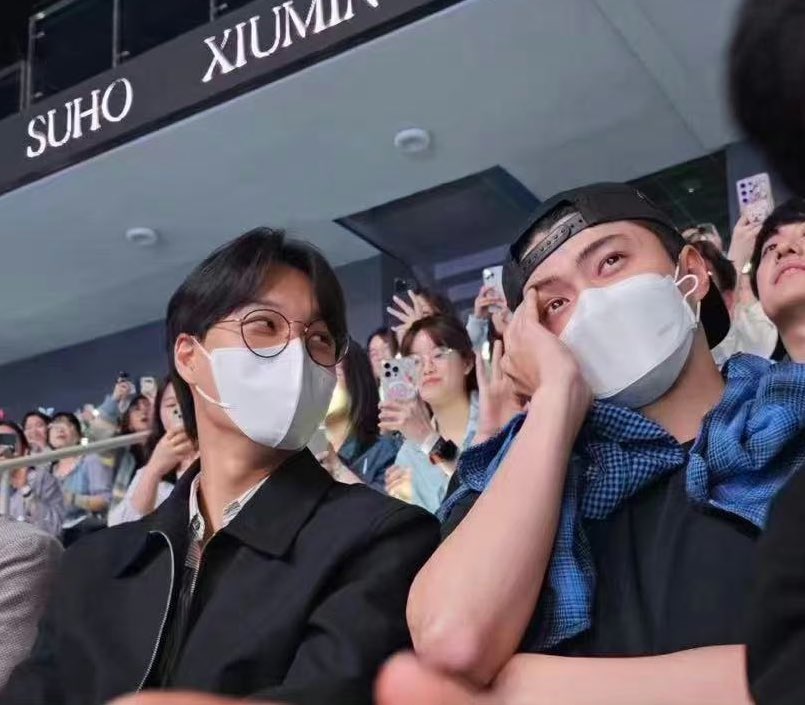 สิ่งที่ทำให้เซฮุนเครียดได้ 
1.แบคฮยอน

100.แบคฮยอน