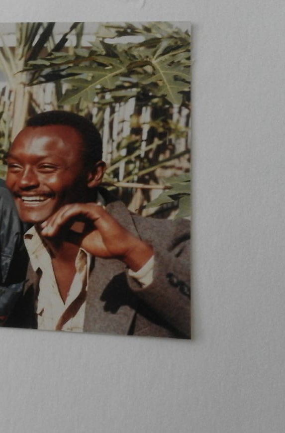 u_mariechantal's tweet photo. 14th April 1994-my 2brothers were brutally murdered 😭💔💔. How can I forget? It feels like yesterday I was there and watched you going through inflicted pain. I miss you day and night and survived to tell the story. Let continue to remember you alongside other Tutsis #Kwibuka30 https://t.co/SNwujpjxp8