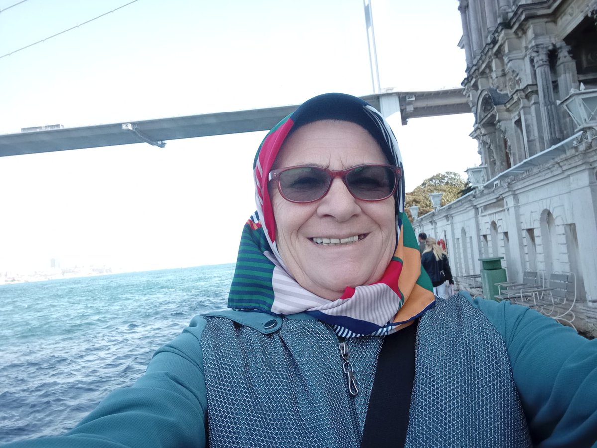 Annemin bir hayali daha gercek oldu  gülen yüzün hiç solmasın 💜