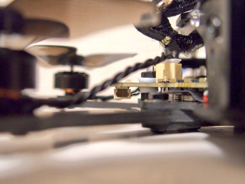 yukki_FPV's tweet photo. コネクタ形状はSH1.0の2ピンというのが近そうな感じです! #BETAFPV #CetusX https://t.co/dfp2NwGU8M