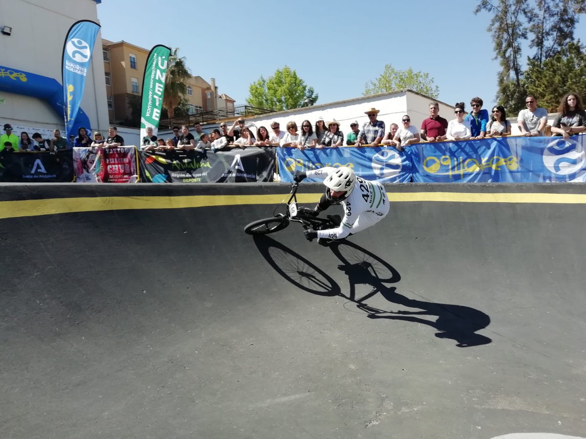 📸🏆🚴‍♀️🚴‍♂️🤟#Ogíjares está vibrando con la disputa en su municipio de la primera prueba de la #CopaAndaluciaPumpTrack ¡Grandes imágenes!