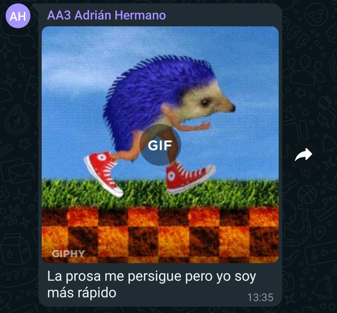 bnegrop_'s tweet photo. El grupo de los primos en el cumple de la abuela al poner dedicatorias es lo más parecido que hago fuera de clase a organizar un trabajo con quinto de primaria. https://t.co/SfYZOQC0Fv