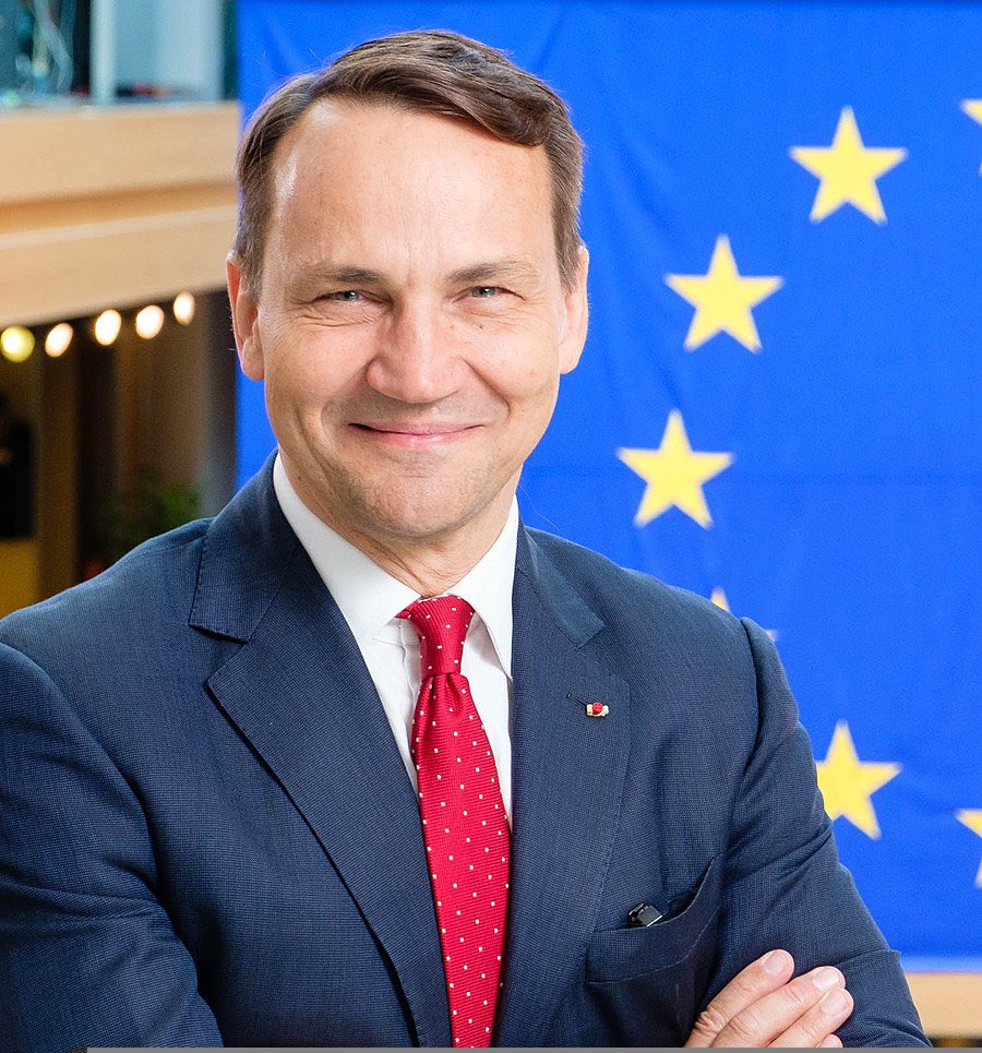 Polish Foreign Minister Radosław Sikorski: “Bravo, 🇮🇱, for repelling a huge Iranian aerial assault, coordinated from several directions. Israel’s anti-missile capabilities should be strengthened and similar defences should be sent to Ukraine. @SpeakerJohnson, please let the…