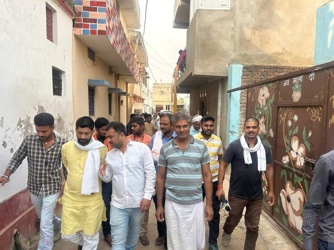 ibhumiharji1's tweet photo. ओकरी गाँव से जनसंपर्क की तस्वीरें, जहानाबाद के स्वर्णिम भविष्य के लिये जन-जन में उत्साह, जोश और आक्रोश भरा है..!!
@AshutoshBiharKa
#जहानाबाद
#LokSabhaElection2024 #RJJP https://t.co/refVWROkZW