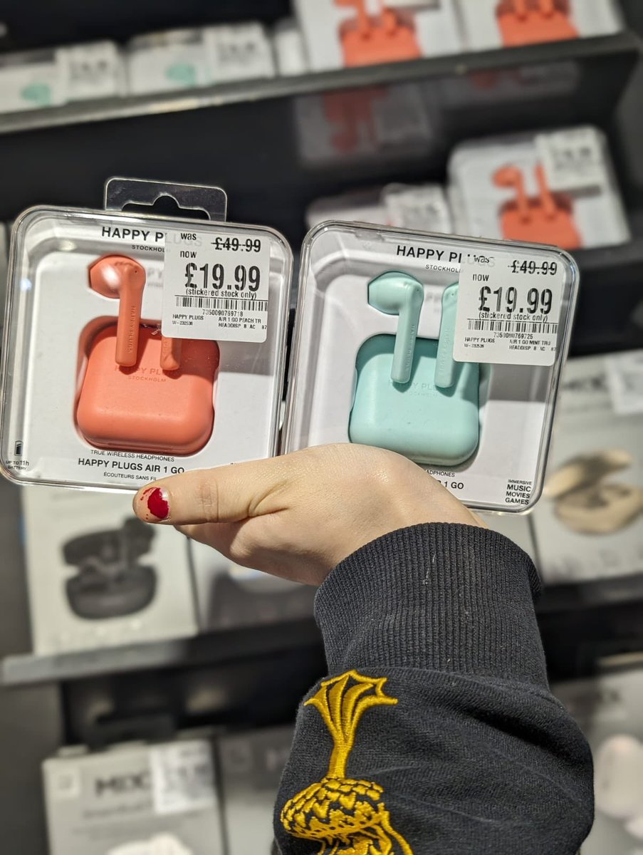 Some fantastic new products and sales happening over at our tech section. Be sure to check out today📱🎧 #tech #technology #techsale #airpods #headphones #kidsairpods #wiresheadphones #hmv #hmvbelfast