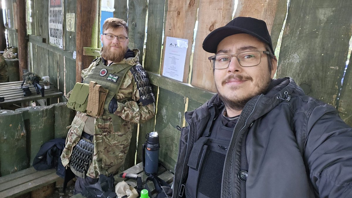 SirSoapyChicken's tweet photo. Airsoft sunday!
What yall up to? https://t.co/fIKhXWsvjZ