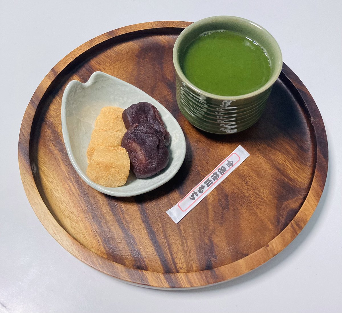 sijo723hey's tweet photo. 静岡の抹茶そばと安倍川もち～
きれいな方で食べた https://t.co/EEuPkBBohG