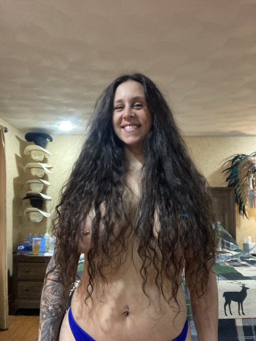 To cut or not to cut?   Getting annoyed with this length. I don&rsquo;t tolerate change too well, unless the