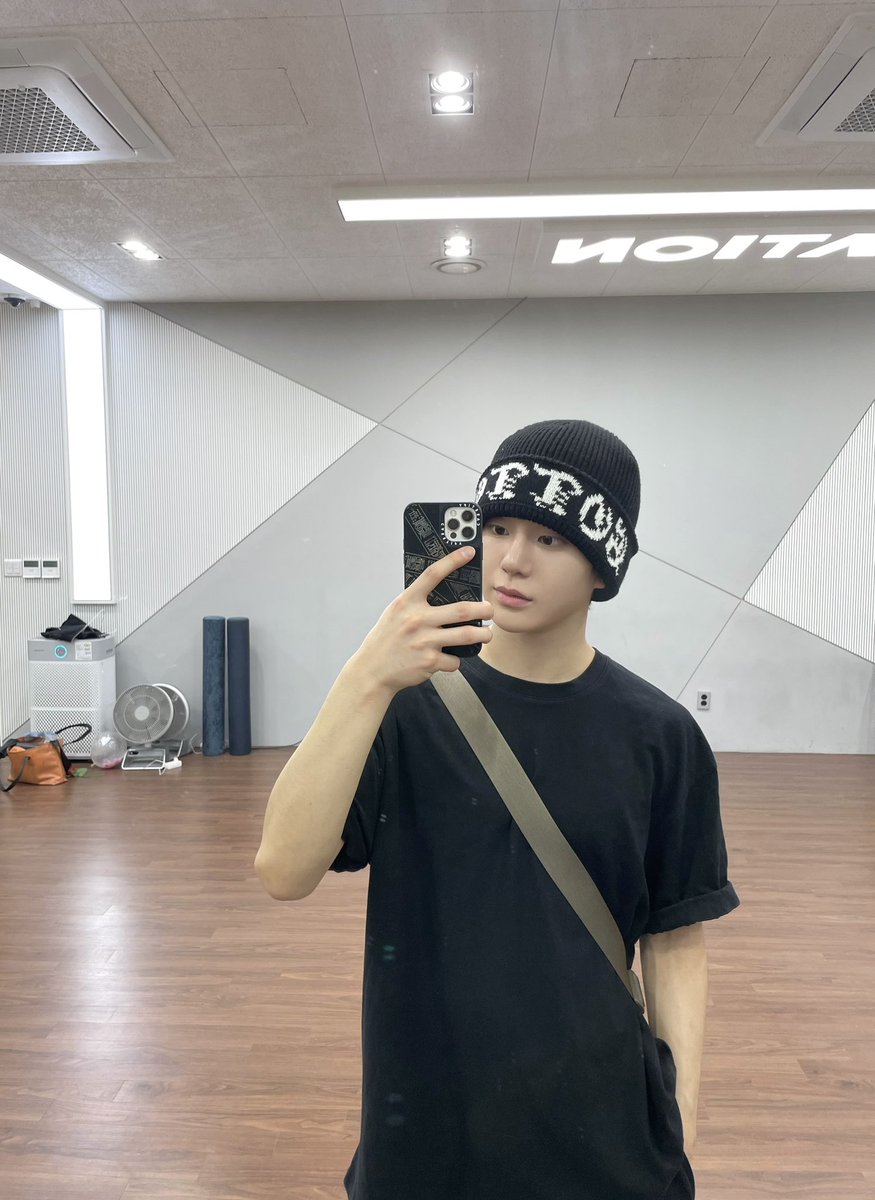 TNX_twt's tweet photo. 오늘 너무 즐거웠다 땡스 🔥🤍🔥

#장현수 #HYUNSOO https://t.co/DRrCpQ0t5d